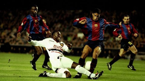 M.U 3-3 Barca (Vòng bảng Champions League 1998/99)
