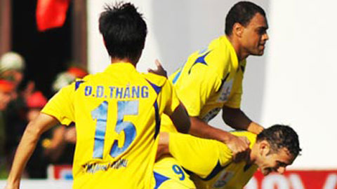 Khoảnh khắc 'tiền tỷ' của Denilson tại V.League 2009