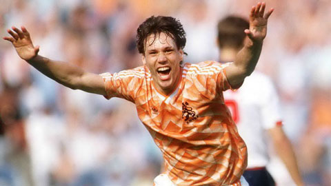 Vì sao bóng đá Hà Lan thiếu vắng tiền đạo giỏi như Van Basten, Van Persie?