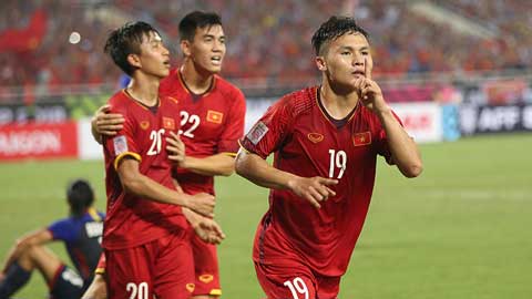 Những bàn thắng dị, khó hiểu và cười ra nước mắt của bóng đá Việt Nam