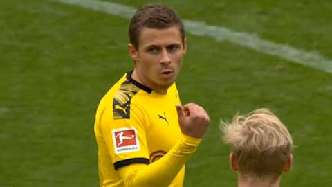 Đến lượt Hazard lập công  (Dortmund 3-0 Schalke)