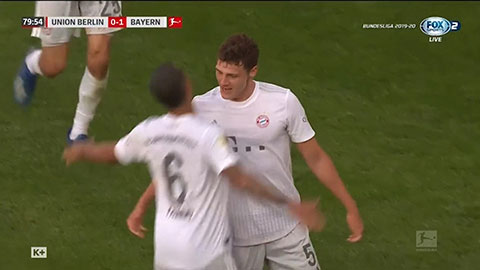 Pavard bật cao đánh đầu nâng tỷ số (Union Berlin 0-2 Bayern Munich)