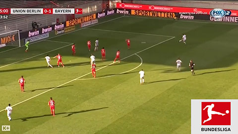 Pavard tung cú sút búa bổ chệch cột (Union Berlin 0-1 Bayern Munich)