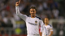 Beckham đá phạt góc xâu kim thủ môn thành bàn