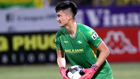 Những pha cản phá đỉnh cao của Văn Hoàng khiến Hà Nội FC mất vui ngày sinh nhật