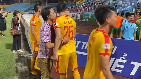 HLV Thành Công được CĐV Thanh Hóa gọi tên sau trận thắng Viettel