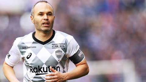 Iniesta lốp bóng tinh tế kiến tạo cho đồng đội tại Nhật Bản