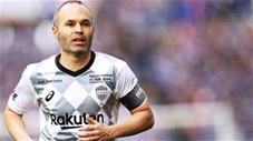 Iniesta lốp bóng tinh tế kiến tạo cho đồng đội tại Nhật Bản