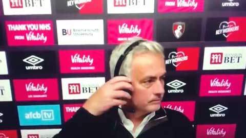 HLV Mourinho bỏ họp báo sau trận gặp Bournemouth  vì sự cố kỹ thuật