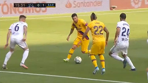 Messi kiến tạo đẳng cấp cho Vidal ghi bàn (Valladolid 0-1 Barcelona)