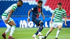 Neymar cố tình giữ bóng lâu không chịu chuyền để trêu ngươi đối thủ