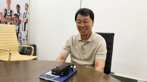Ông Chung Hae Soung: 'Tôi chỉ muốn thử thách ở vai trò HLV trưởng'