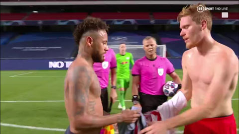 Neymar đứng trước nguy cơ bị phạt vì đổi áo đấu  