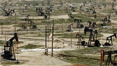 Giá xăng dầu hôm nay 10/9: Dầu Brent lấy lại mốc 40 USD