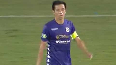 Văn Quyết ghi bàn mở tỷ số (Hà Nội 1-0 TP HCM)