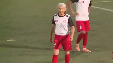 'Ông lão' 54 tuổi vẫn thi đấu chuyên nghiệp tại Mông Cổ