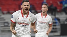 Cầu thủ Sevilla sút pen vào lưới Bayern mà không cần nhìn