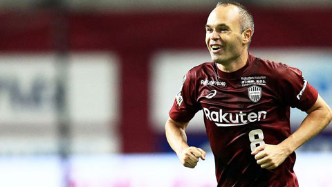 Iniesta lại lại khiến CĐV phát cuồng với pha kiến tạo từ sân nhà tại Nhật Bản