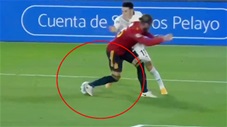 Những video độc, dị nhất tuần: Ramos tắc bóng bằng gót siêu dị khiến CĐV thích thú