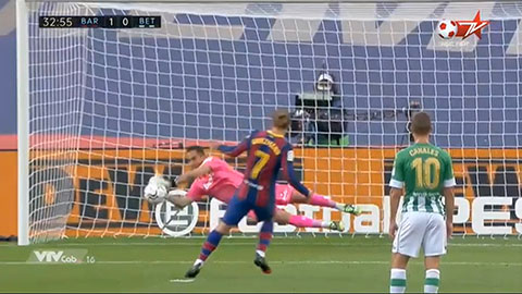 Griezmann đá hỏng phạt đền (Barca 1-0 Betis)