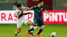 Messi solo qua 5 cầu thủ Peru dễ như bỡn