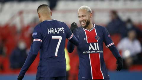 Neymar được ca ngợi khi nhường quyền đá pen cho Mbappe