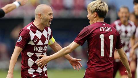 Ở tuổi 36, những pha xử lý của Iniesta khiến hậu vệ Nhật Bản 'choáng váng'