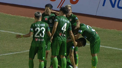 Đỗ Merlo sửa bóng chính xác ghi bàn (trực tiếp: Sài Gòn 1-0 HAGL)