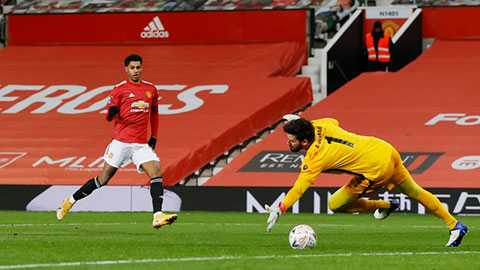 Rashford sửa lòng chính xác (MU 2-1 Liverpool)