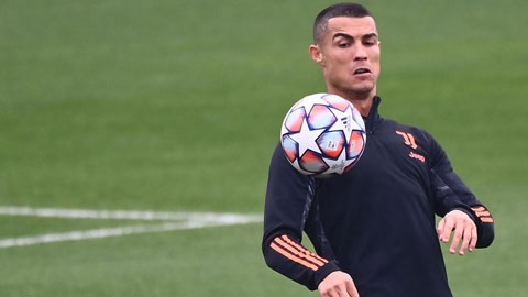 Ronaldo khiến đồng đội mệt bở hơi tai với tốc độ chóng mặt trên sân