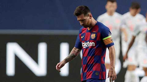 Messi phản ứng thế nào khi fan mong anh ở lại Barca