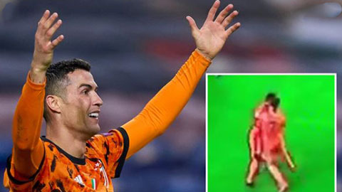 Ronaldo bị chê tơi tả vì đâm sầm vào đồng đội khi rê bóng