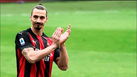 Ibrahimovic vỗ tay sau khi Lukaku chọc thủng lưới Milan