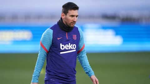 Messi 2 lần biến đồng đội thành gã hề, ghi bàn trong vòng vây 4 cầu thủ