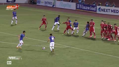 Quang Hải sút phạt dội cột dọc Viettel (Trực tiếp Hà Nội FC 0-1 Viettel)