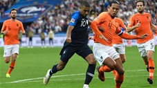 Van Dijk là cầu thủ duy nhất có thể khiến Mbappe 'câm nín'