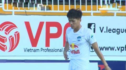 Bảo Toàn sút dội cột dọc An Giang (HAGL 0-0 An Giang)