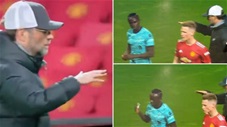 Mane phớt lờ, không thèm bắt tay HLV Klopp sau trận thắng MU