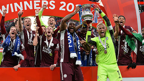 Phút giây Leicester City lần đầu nâng cao chức vô địch FA Cup