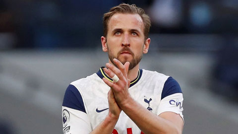 Harry Kane một mình tới khán đài vỗ tay đầy cảm xúc như nói lời chia tay CĐV Tottenham