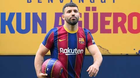 Những bước chạy đầu tiên của Aguero tại Nou Camp