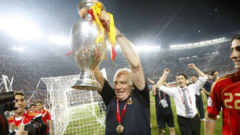 Chuyện chưa kể (kỳ 13): EURO 2008 - Luis Aragones, người viết sử