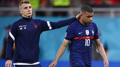 Khoảnh khắc EURO: Mbappe chết lặng, Pogba buồn khôn tả sau khi Pháp bị loại