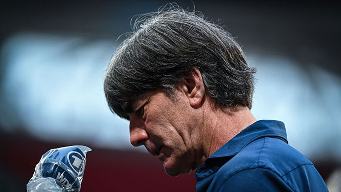 Joachim Low chia tay Đức: 15 năm của vinh quang & tủi nhục