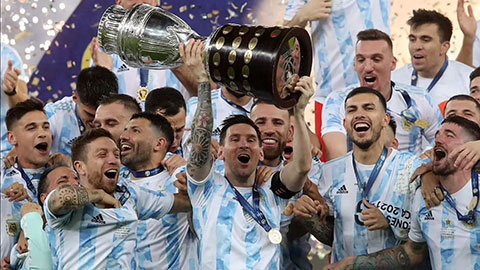 Phút giây Messi lần đầu nâng cao chiếc cúp vô địch Copa Armerica