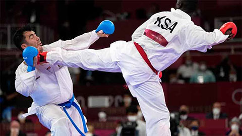 Võ sĩ cay đắng mất HCV Olympic vì đá đối thủ bất tỉnh