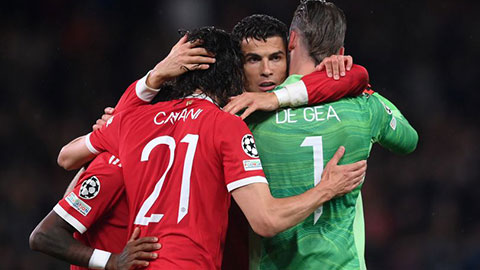 Ronaldo gây tranh cãi khi bỏ bóng ở trận gặp Villarreal 