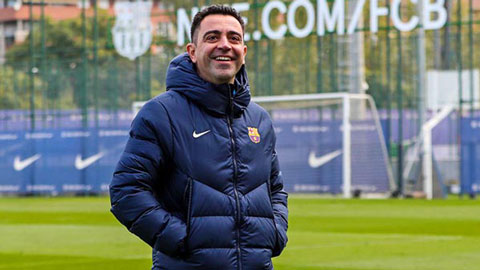 Xavi tươi rói ở buổi tập đầu tiên tại Barca