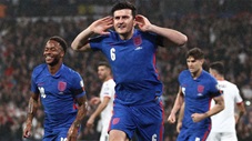 Vì sao Maguire bị huyền thoại MU chửi sấp mặt vì màn ăn mừng trước Albania