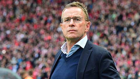 Vì sao các CĐV Lokomotiv Moscow lại nổi điên với HLV Ralf Rangnick